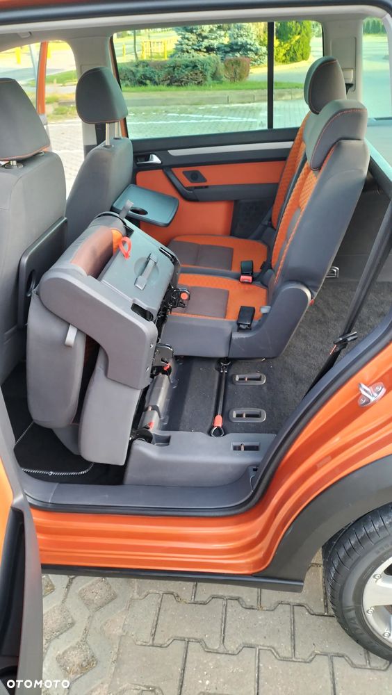 Volkswagen Touran - 21