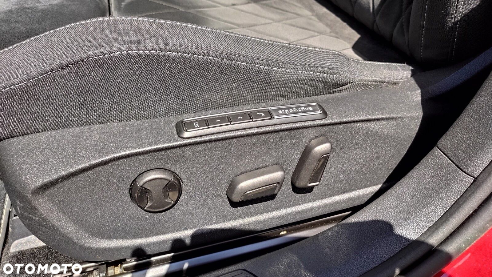 Volkswagen Golf - 37