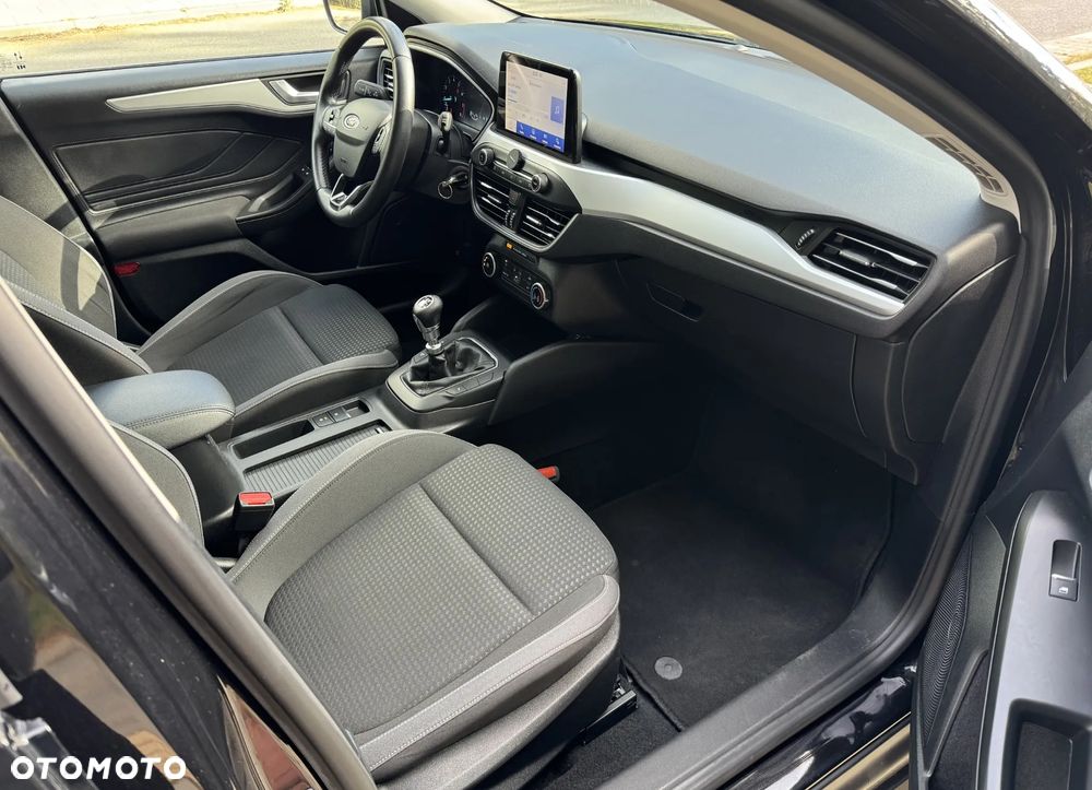 Ford Focus 1.0 EcoBoost Hybrid TITANIUM - 13