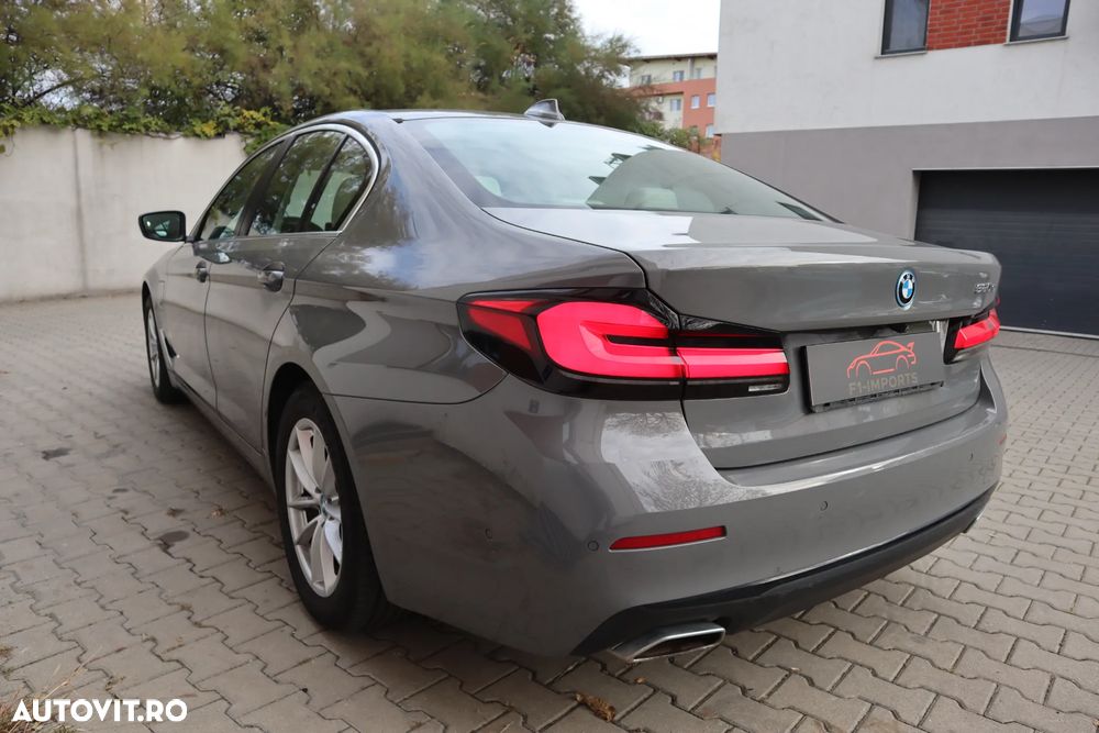 BMW Seria 5 520i AT MHEV - 7
