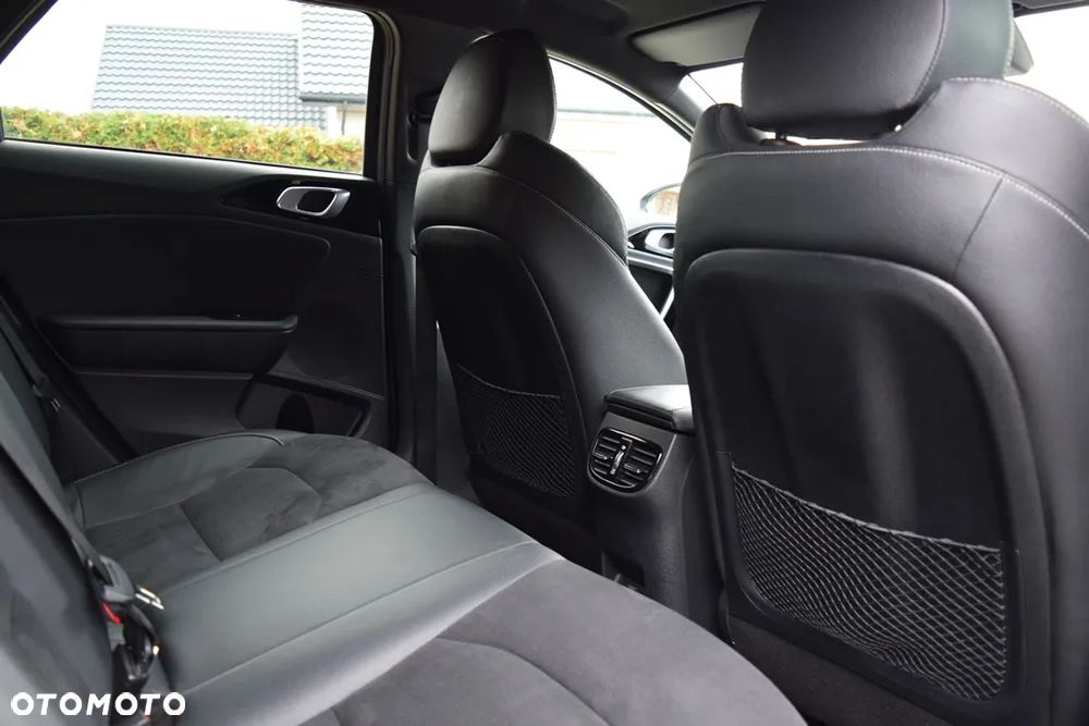 Kia ProCeed 1.5 T-GDI GT Line DCT - 33