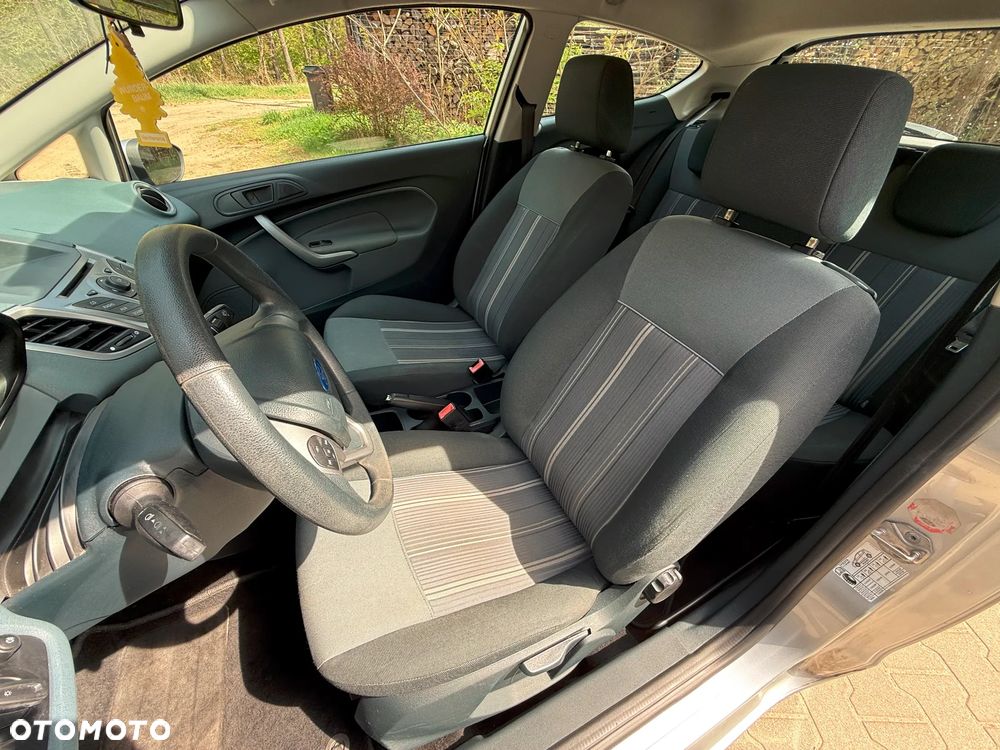Ford Fiesta 1.25 Trend - 19