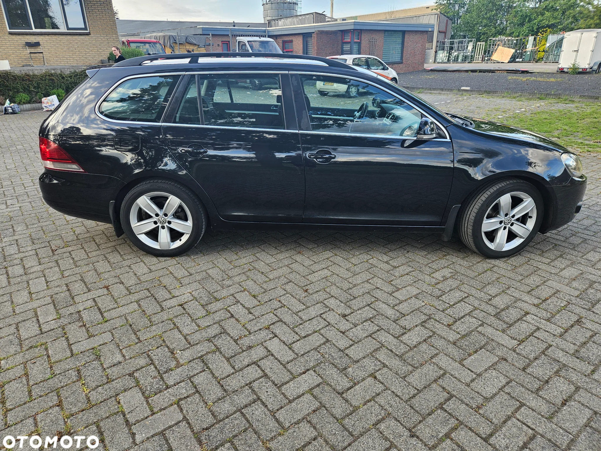 Volkswagen Golf - 10