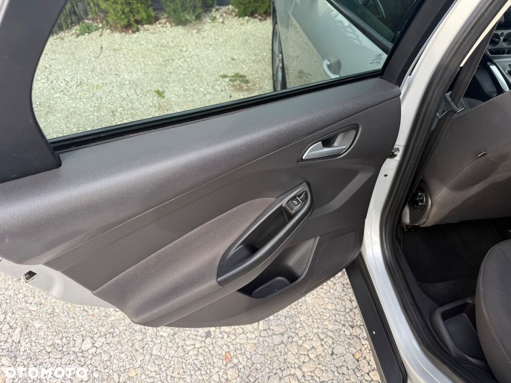 Ford Focus - 13