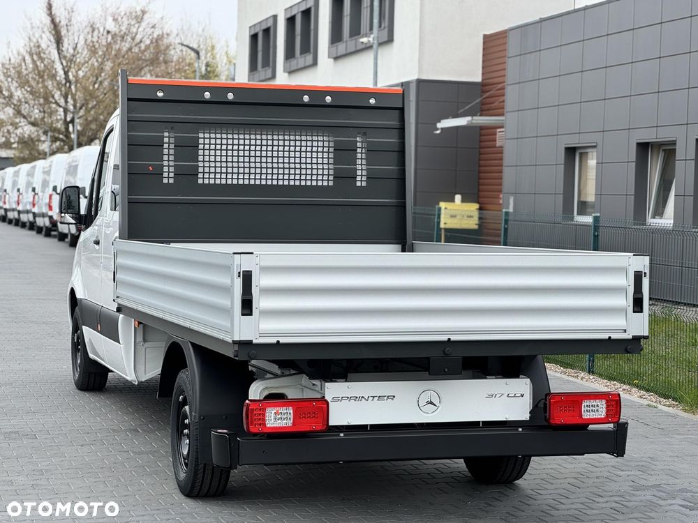 Mercedes-Benz Sprinter - 5