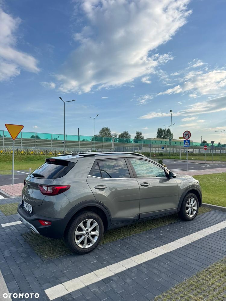 Kia Stonic 1.2 L - 10