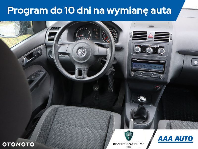 Volkswagen Touran - 8