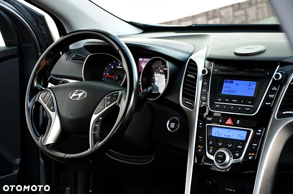 Hyundai i30 1.6 CRDi Premium - 26