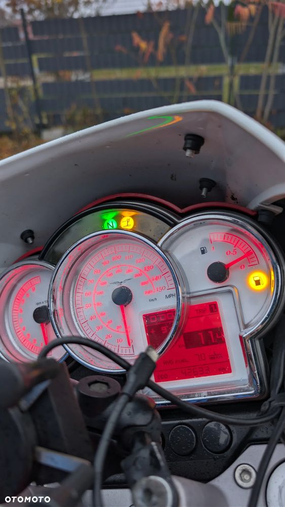 Moto Guzzi 1200 - 18