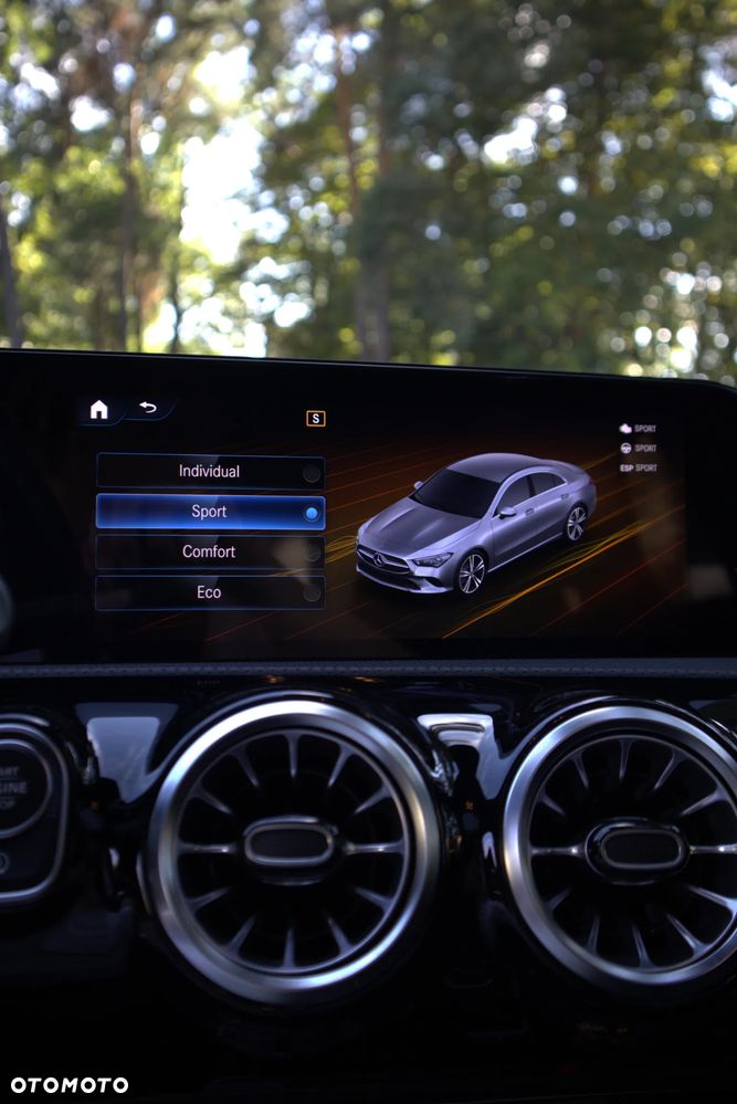 Mercedes-Benz CLA 200 AMG Line 7G-DCT - 13