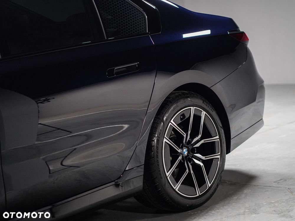 BMW Seria 7 - 15