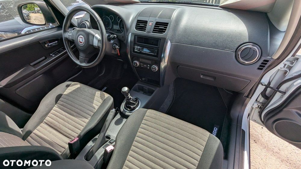 Fiat Sedici - 16