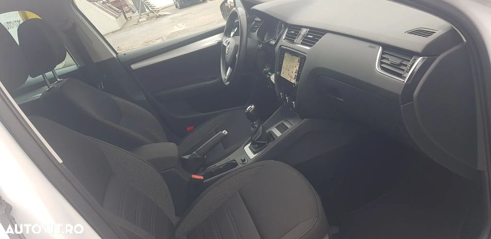Skoda Octavia - 14