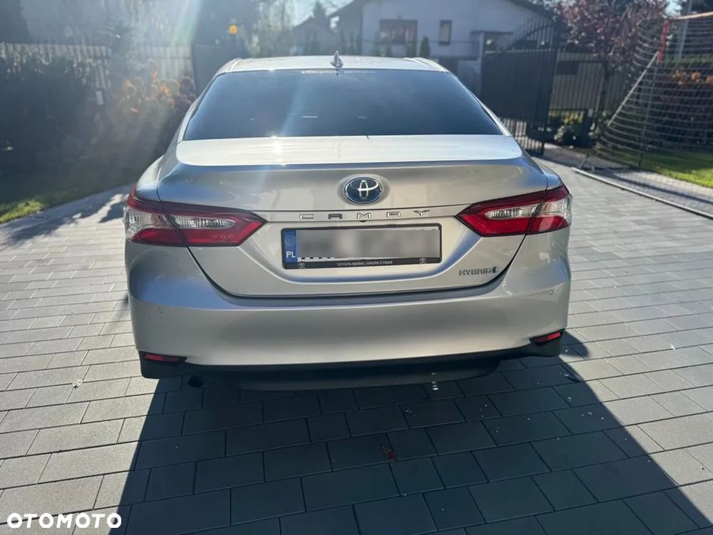 Toyota Camry - 6