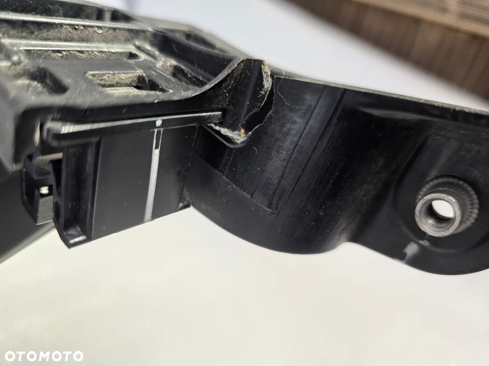 HYUNDAI i30 III 3 16- WZMOCNIENIE CZOŁOWE / PAS PRZEDNI NR 64101-G4000 NR AUKCJI WZM568 - 11