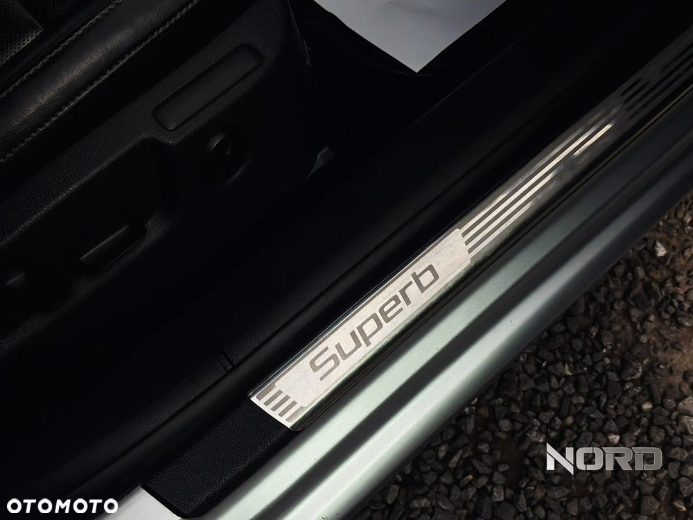 Skoda Superb 2.0 TDI Elegance - 11