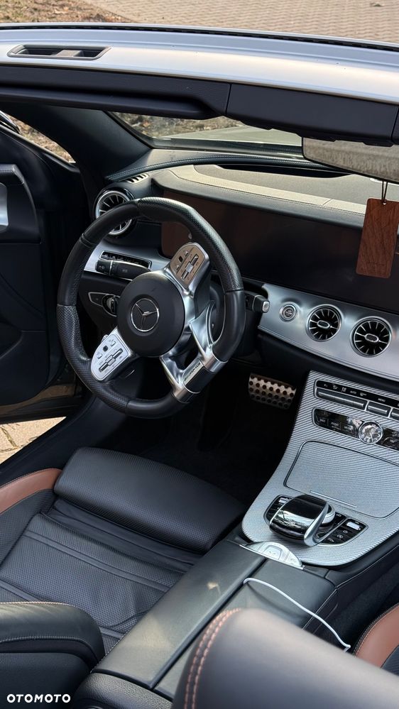 Mercedes-Benz Klasa E AMG 53 Kabriolet 4-Matic+ 9G-TRONIC - 14