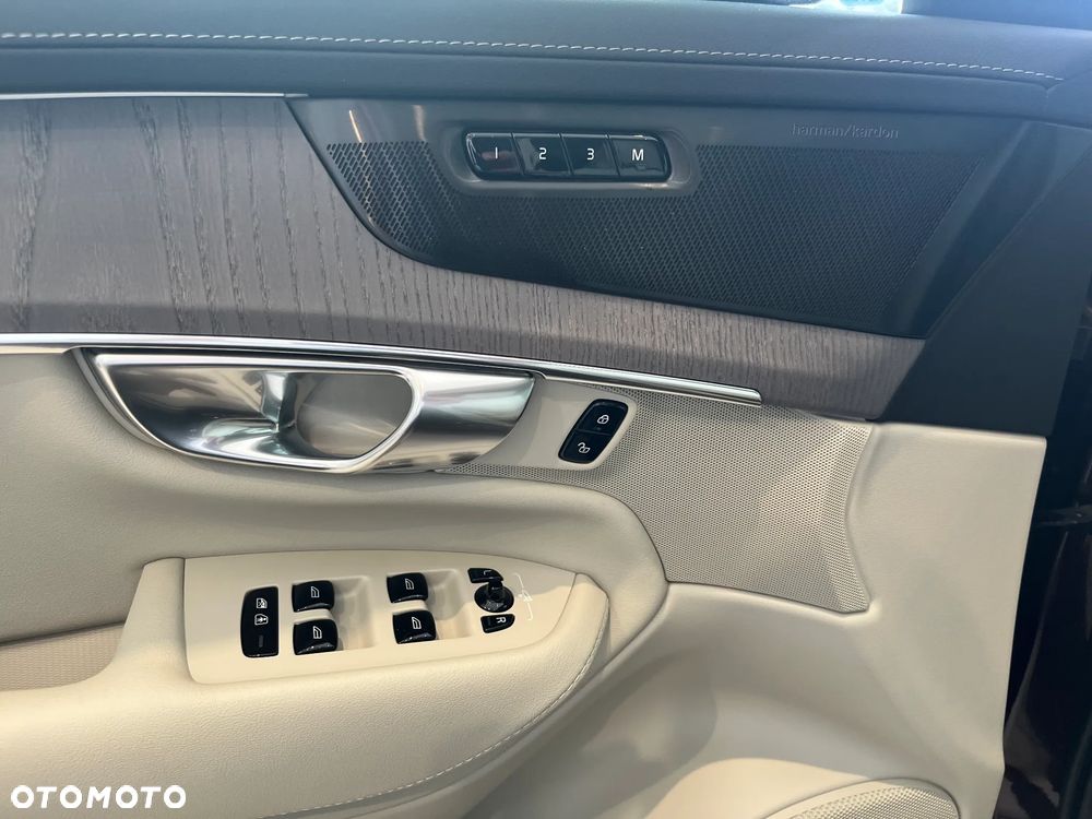 Volvo XC 90 B5 B AWD Ultra Dark 7os - 11