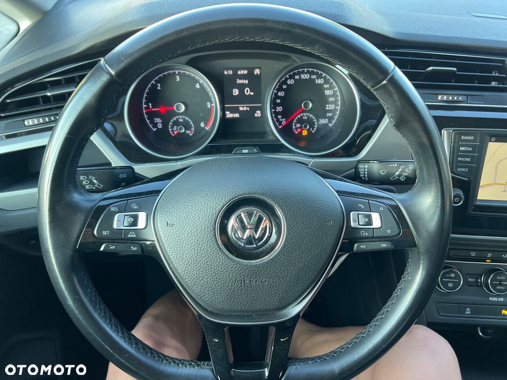 Volkswagen Touran 1.6 TDI BMT Comfortline - 28