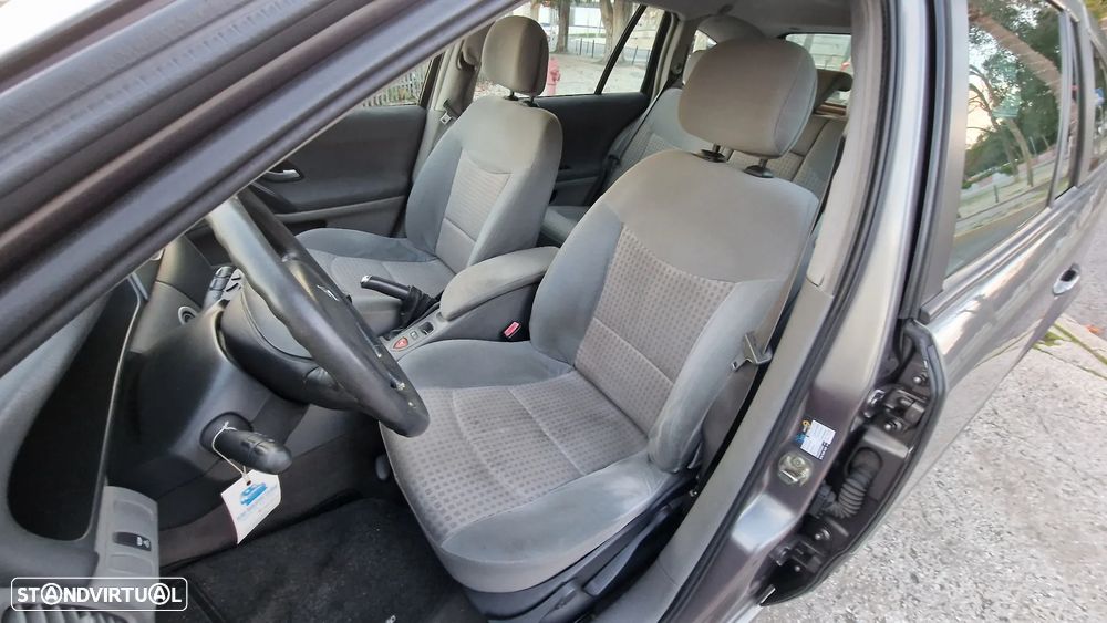 Renault Laguna Break 1.9 dCi Expression - 6