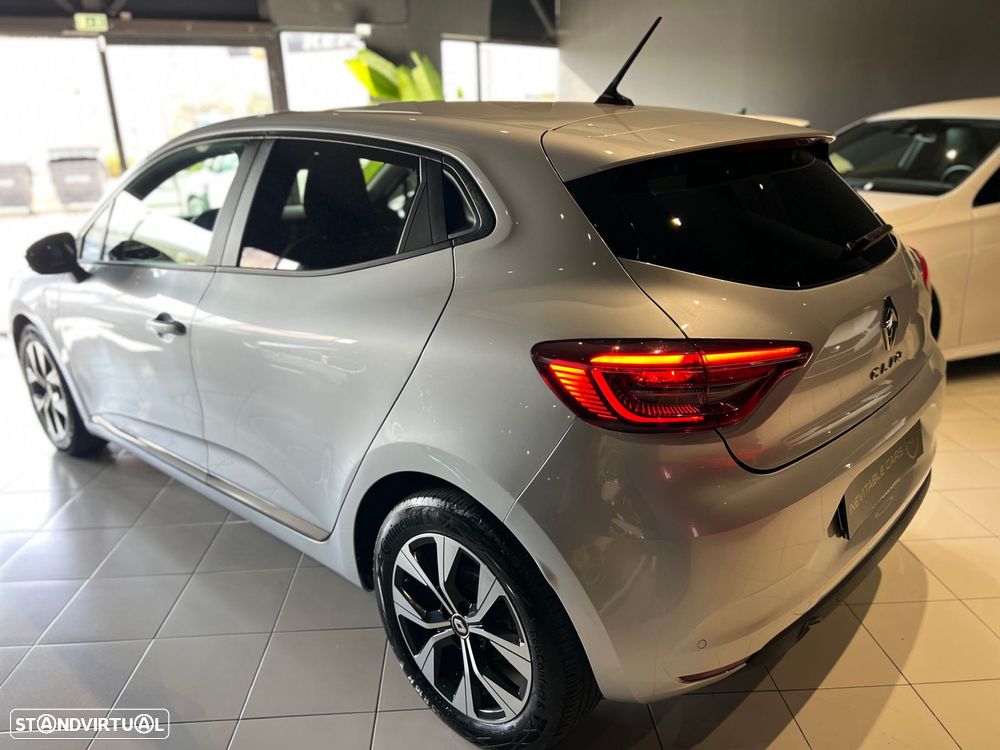 Renault Clio - 10