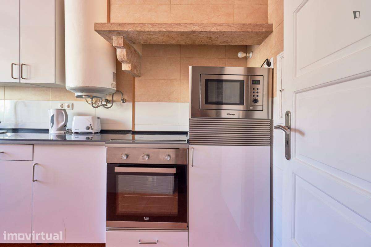 Quarto - localizado em Amadora Lisbon - Grande imagem: 4/28