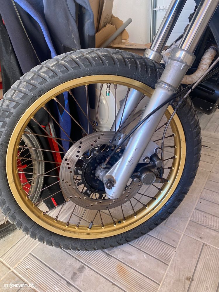 Yamaha XT - 6