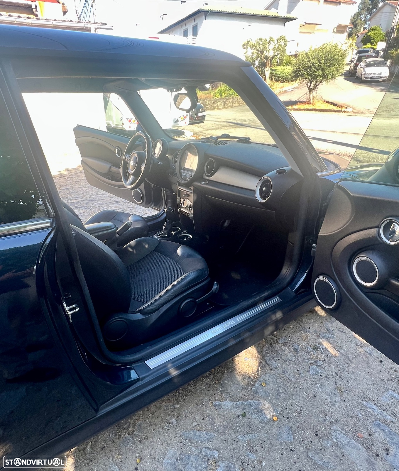 MINI 3 Portas Cooper D Aut. - 14