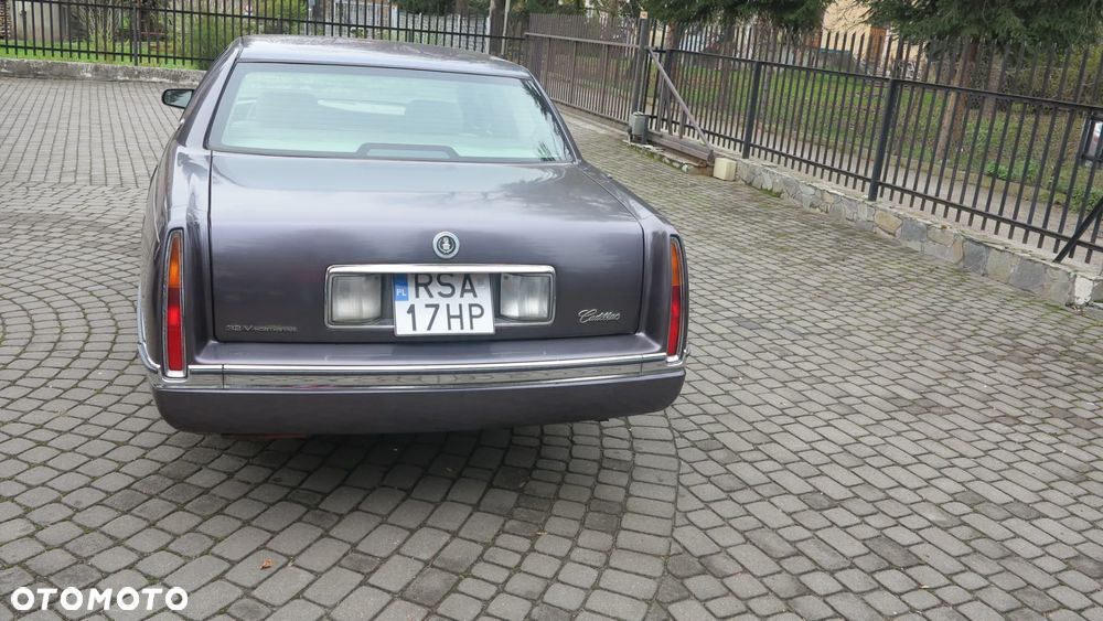 Cadillac Deville - 3