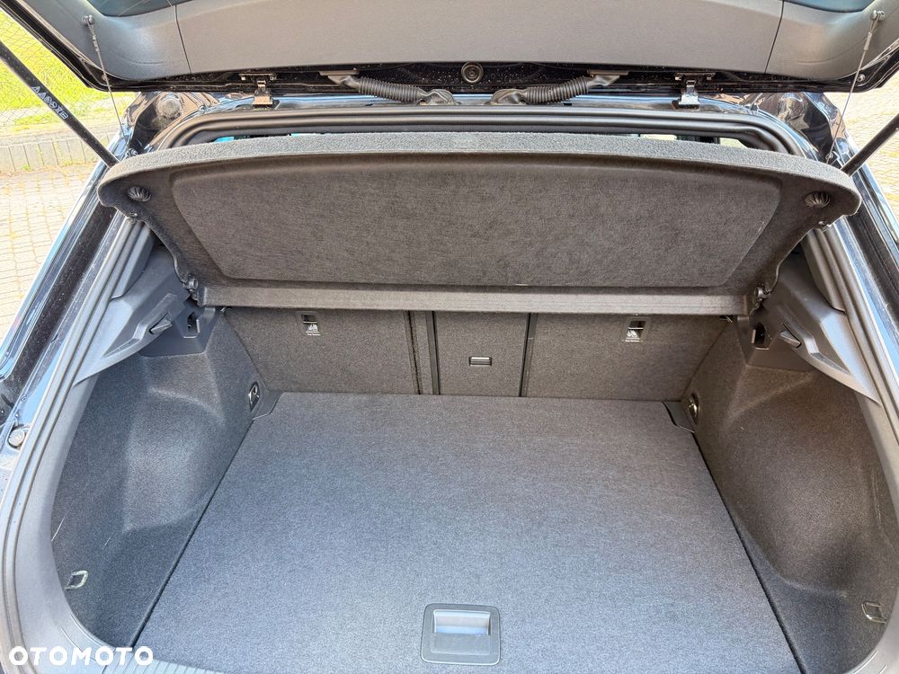 Volkswagen T-Roc - 10