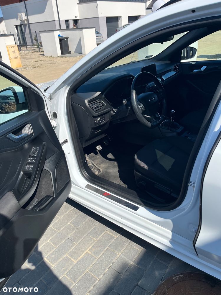 Ford Focus 2.0 TDCi SYNC Edition ASS - 16