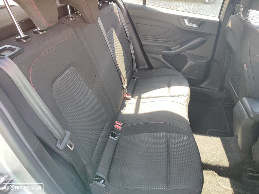 Ford Focus 1.0 EcoBoost MHEV ST-Line - 9