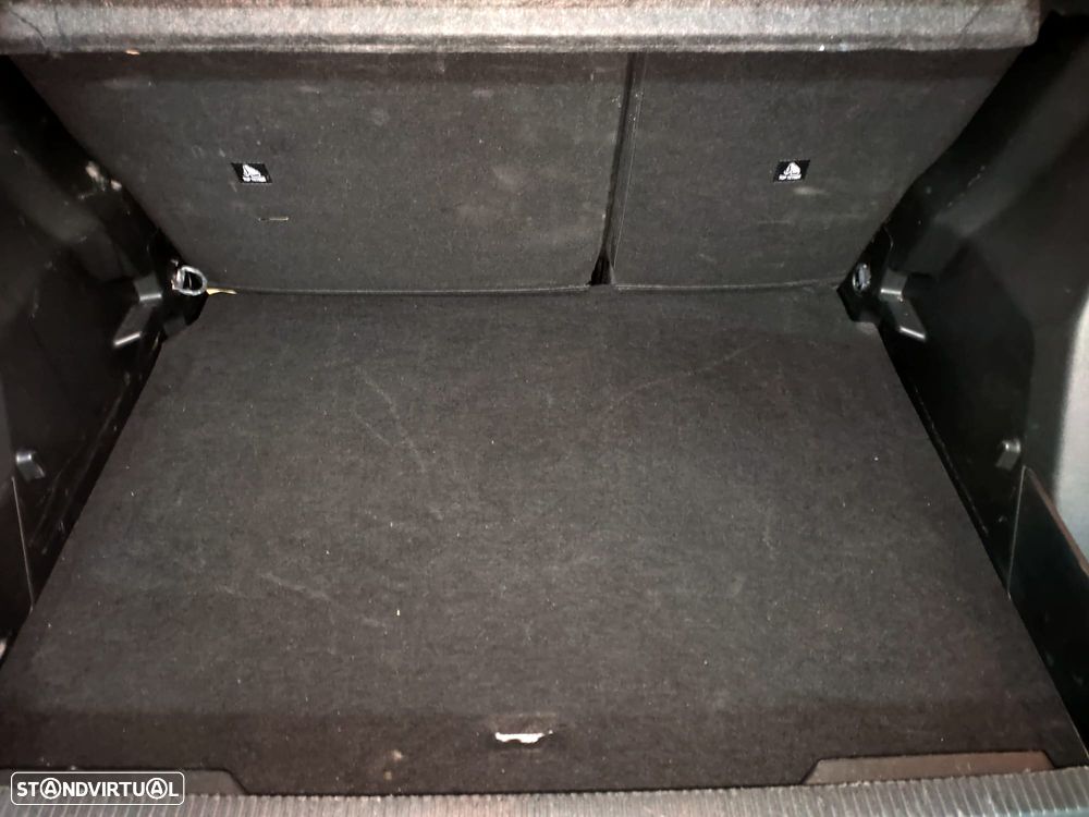 Peugeot 2008 1.5 BlueHDi Allure Pack - 11