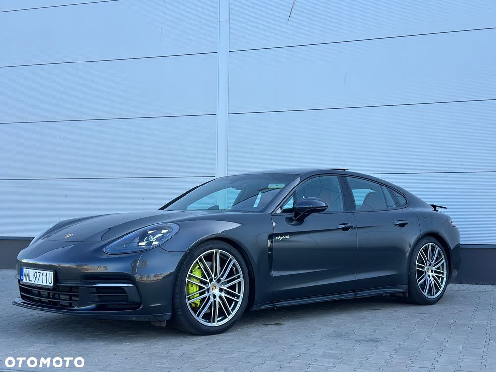 Porsche Panamera 4 E-Hybrid Platinum Edition - 1