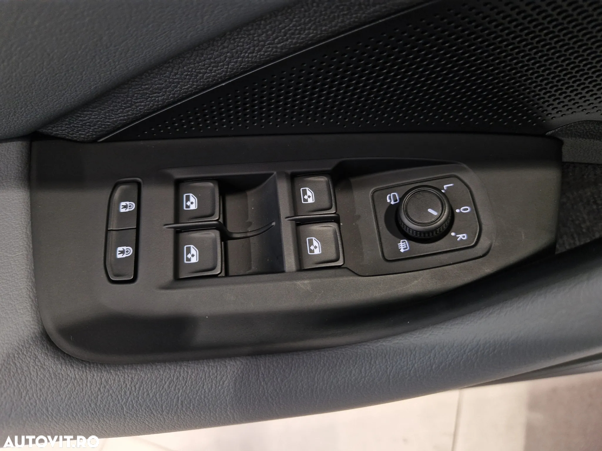 Volkswagen Passat Variant 1.5 TSI ACT OPF DSG Comfortline - 16