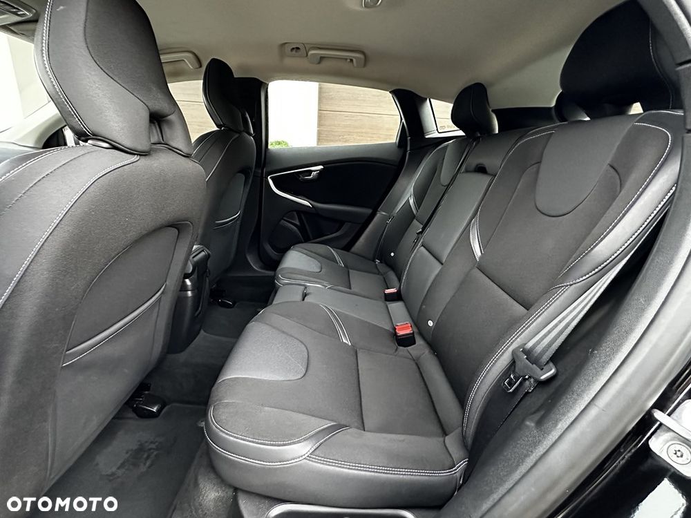 Volvo V40 D2 Drive-E Momentum - 15