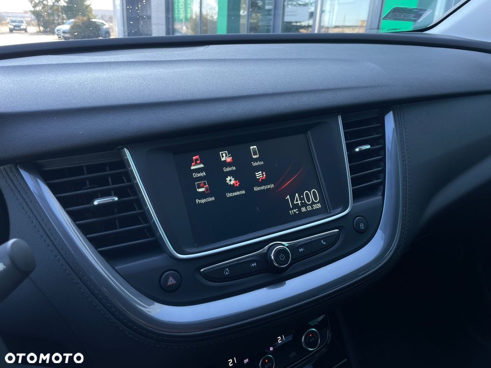 Opel Grandland X 1.2 T Enjoy S&S - 11