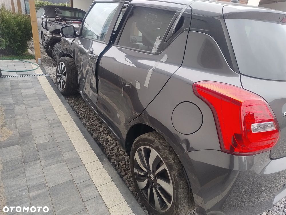 Suzuki Swift 1.2 SHVS Premium Plus - 3