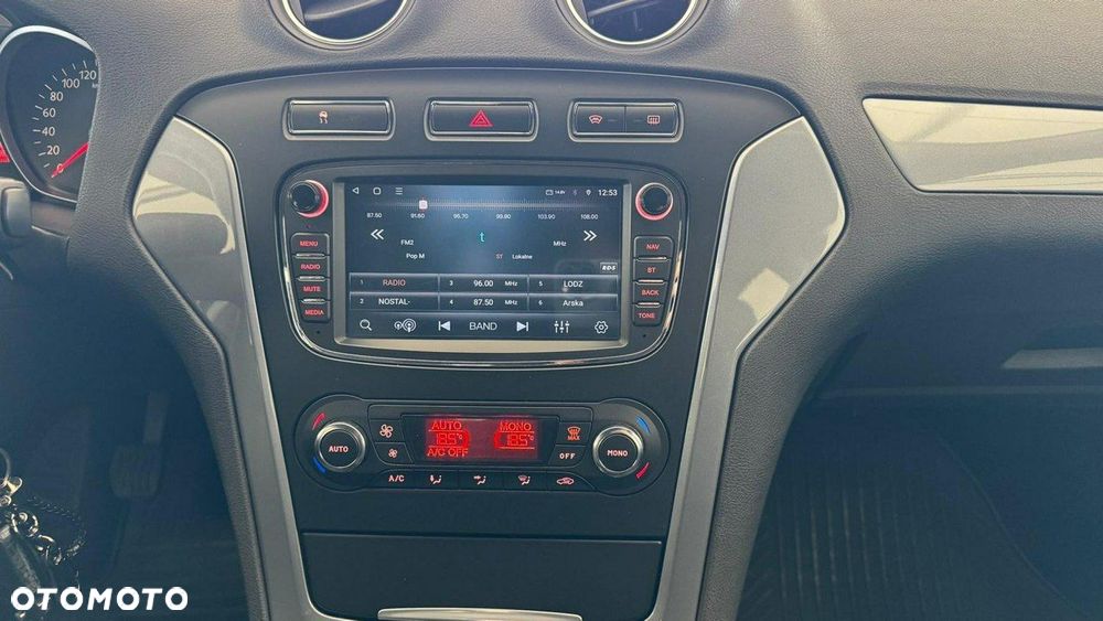 Ford Mondeo - 37