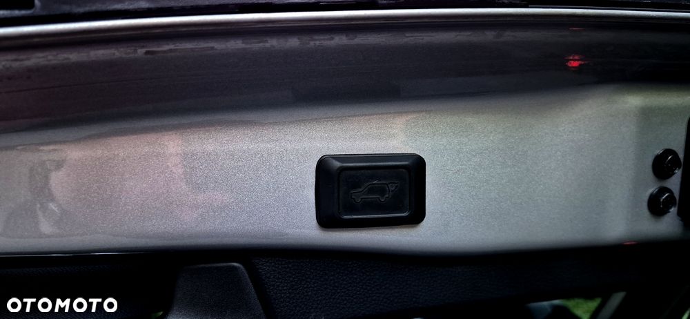 Toyota RAV4 2.5 Hybrid Black Edition by JBL 4x2 - 37