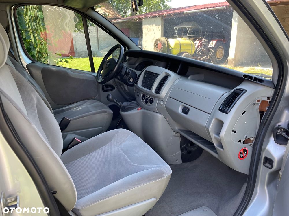 Opel Vivaro - 14
