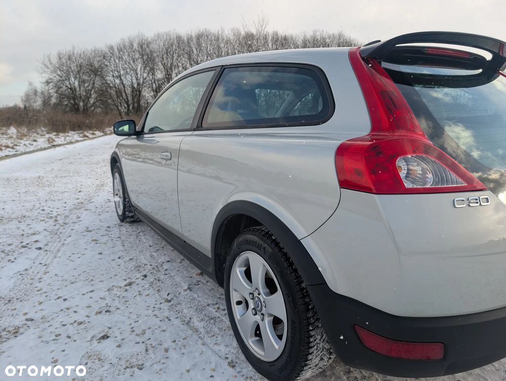 Volvo C30 2.0 Momentum - 14