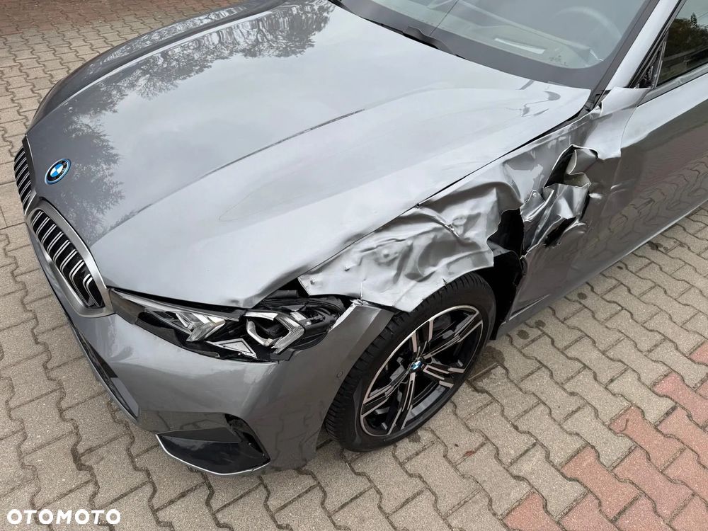 BMW Seria 3 330e xDrive M Sport sport - 21
