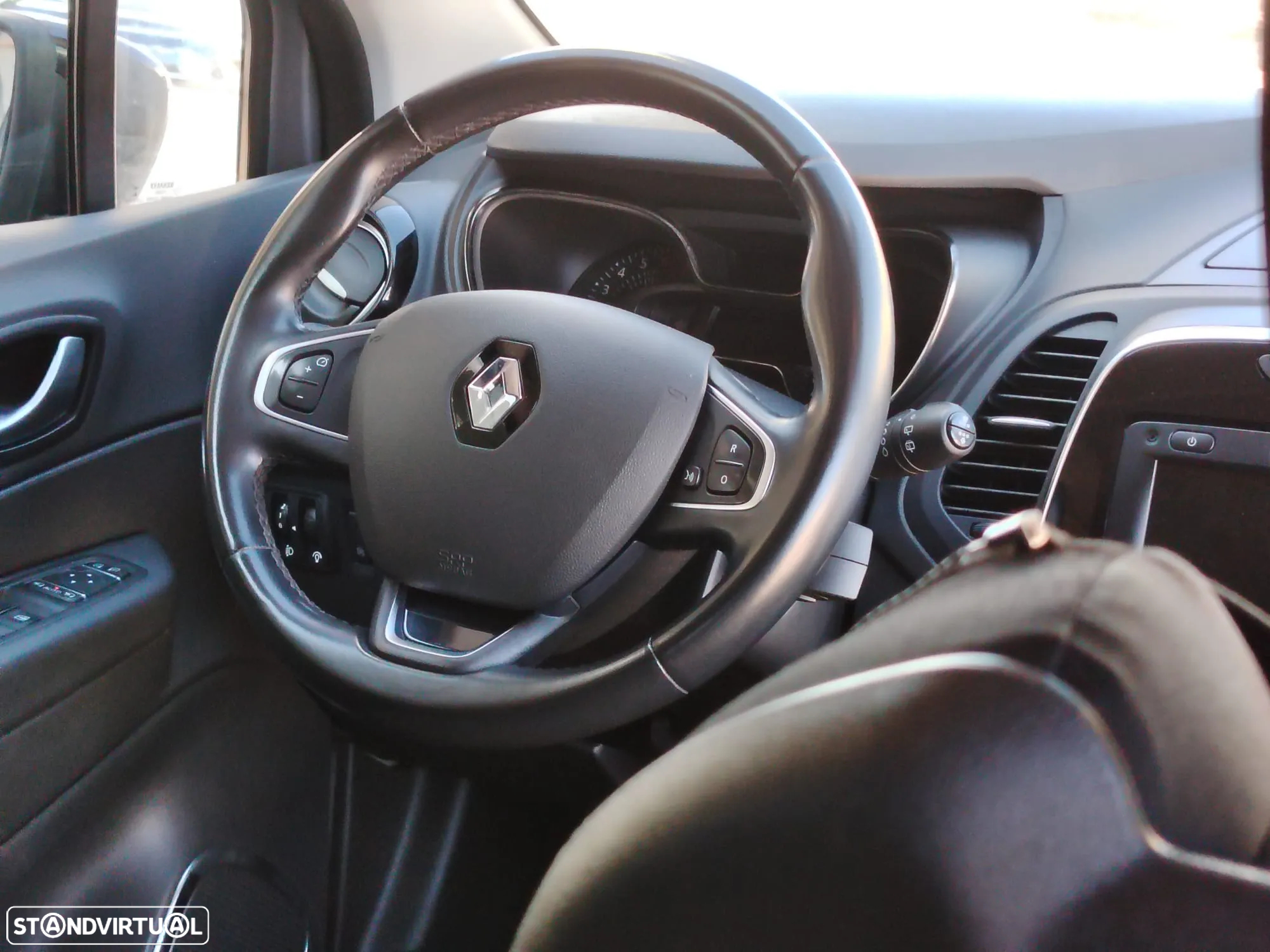 Renault Captur 0.9 TCE Exclusive - 6