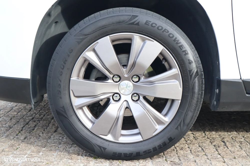 Peugeot 2008 1.2 PureTech Style - 10