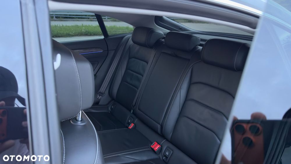 Volkswagen Arteon 2.0 TDI SCR 4Motion DSG Elegance - 18