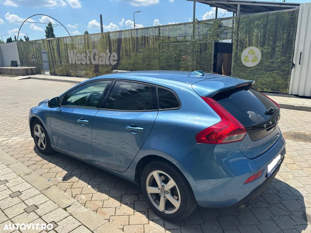 Volvo V40 T4 Powershift Momentum - 10