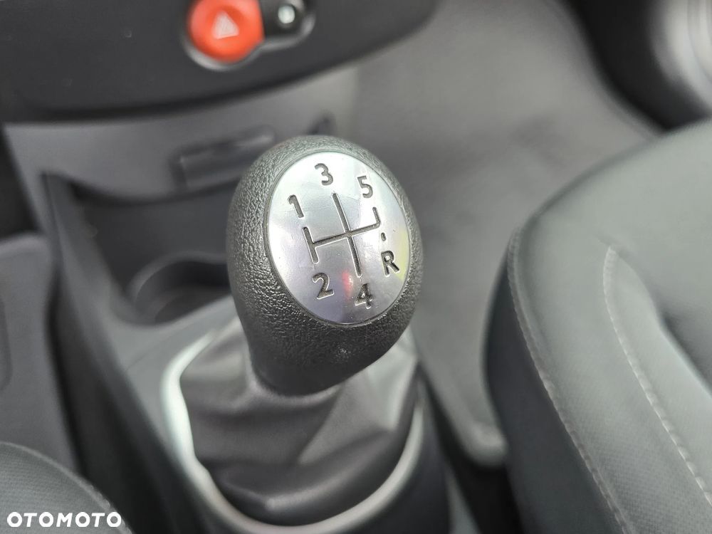Renault Clio 1.2 16V Alize - 20