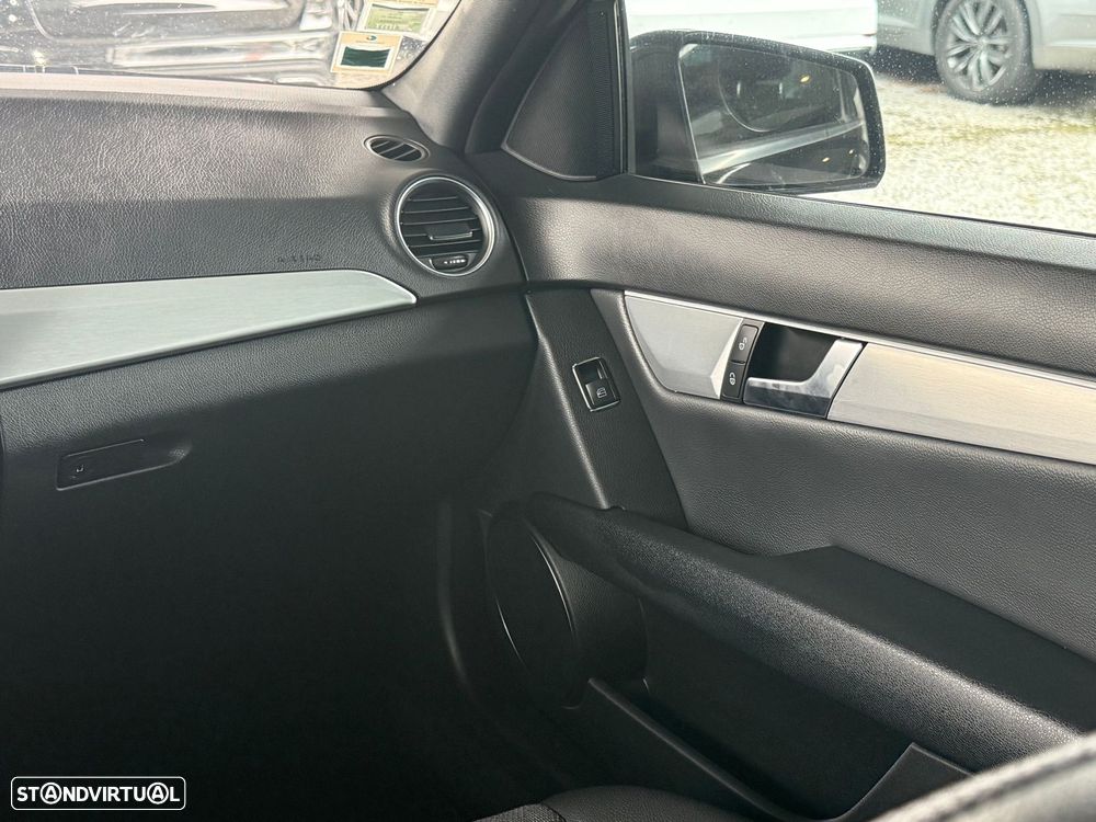 Mercedes-Benz C 220 BlueTEC AMG Line - 32