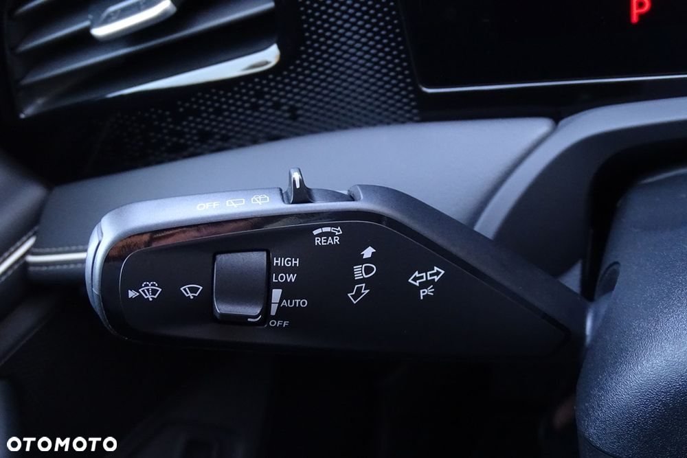 Volkswagen Passat 2.0 TDI SCR Style DSG - 30